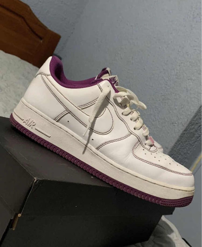 Nike Air Force One. 10us