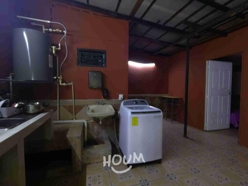 Casa En Guadalajara Centro, Guadalajara Con 5 Recámaras, 300 M², Id: 138533