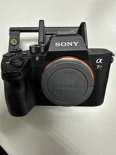 Câmera Sony Alpha 7r Iii 4k Com Defeito Para Manutenção