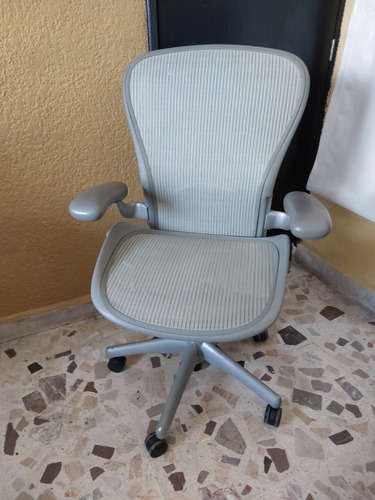 Herman Miller Aeron Talla C