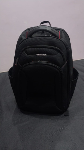 Mochila Xenon 3.0  Porta Notebook 15.6  Black 26,5 Lts