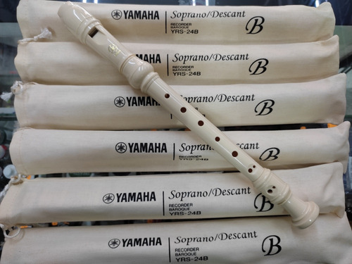 Flauta Yamaha Soprano Yrs24-b 