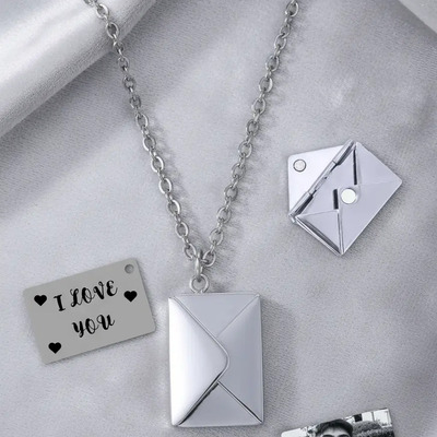 Collar Dije Sobre Con Foto Y Mensaje Grabado Plata Plateado