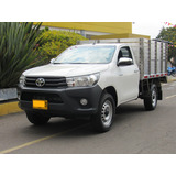 Toyota Hilux 2.7  Estacas