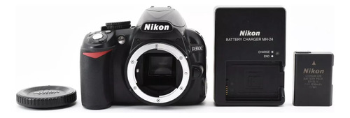Cámara Nikon D3100  Solo Cuerpo  Sin Lente 