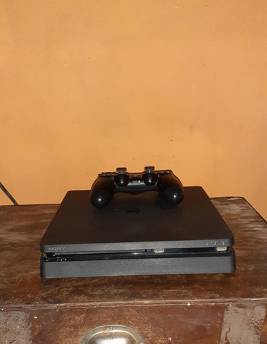 Playstation 4 + 1 Joystick Original 