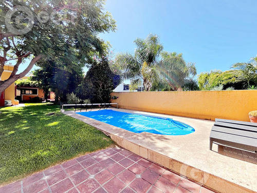 Venta Casa 4 Dormitorios Con Piscina En Punta Gorda
