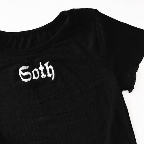 Remera Corta Bordada Goth Gotico Dark Witch