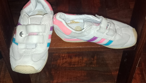 Zapas adidas Nena Num 27