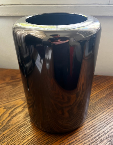 Mac Pro (late 2013) 3,5 Ghz, 32 Gb, 1 Tb Ssd