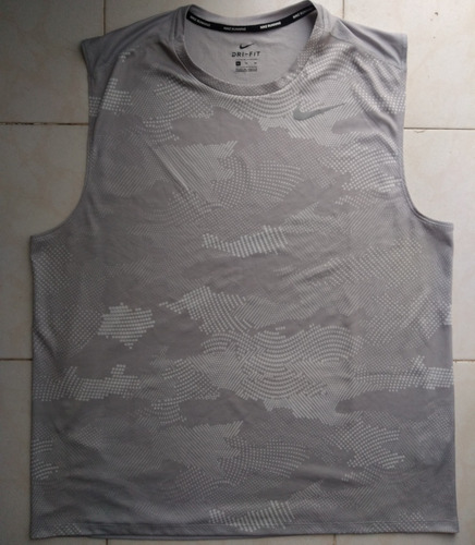 Playera Nike Running