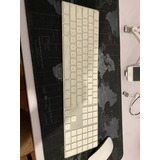 Apple Magic Keyboard Y Magic Mouse 2