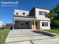 Venta Hermosa Casa En Barrio Vistas, Puertos