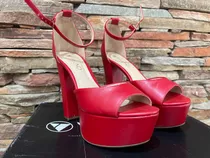 Stiletto Vía Uno , Zandalias (nuevas)