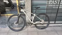 Bicicleta Volta Svel R29'' (con Accesorios)