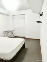 Habitación Con Baño Propio. Cocina, Lavandería Y Sala Compartida.