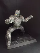 Figura Batman Armadura Vs Superman Escultura De Colección 