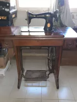 Máquina De Coser Antigua Singer A Pedal Solo Falta Un Cervi