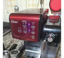 Cafetera Espresso Primalatte Oster 6701 (roja) Color Rojo