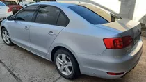 Volkswagen Vento 2.5l Luxury Mt - Mod Año 2012