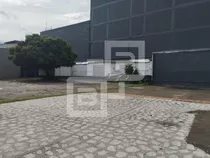 Arriendo Parqueadero Con Oficina En Itagui