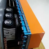 Miniatura Volvo Fh Graneleiro, Mais Carreta Boiadeiro 