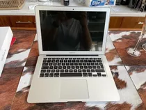 Computadora Macbook Air 13  2017 Plateada 