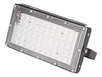 Reflector Led Impermeable Para Exteriores 50w 12v Super