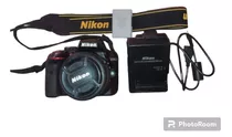  Nikon Kit D3300 + Lente 18-55mm Vr Ii Dslr Color  Negro 