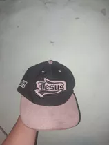 Gorra Negra Con Gris Con Diceño Y Nombre Jesus