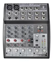 Behringer Mixer Xenyx 802 Phantom Mezcladora