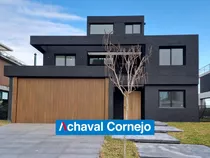 Nordelta-virazon Unica E Increíble Casa  De 4 Dormitorios Con Vista Al Agua En Venta