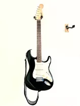 Guitarra Eléctrica Squier Bullet Strat Fender + Estuche