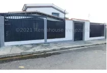 Renta House Vip Group Casas En Venta En Barquisimeto Lara Quinta En Santa Rosa Prestigiosa Zona Del Este 738 Mts2 De Terreno, Distribuidos En Niveles