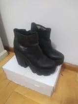 Botas Con Plataforma Cuero Sintético 35