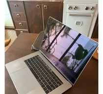 Macbook Pro 15 Inch (2018) Como Nueva