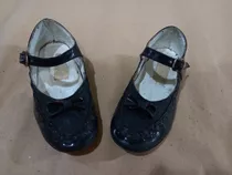 Zapatos De Charol Negro Poco Uso Nro 22 Con Moño