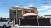 Vendo Casa En Residencial La Romana A 2 Minuto De La Playa