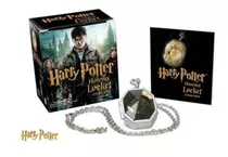 Harry Potter  Guardapelo  Horrocrux Coleccionable + Stickers