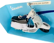 Vespa Super Gts 300  Escala 1:12 Colección Original