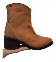 Botas Caña Corta Camel. Taco 7 Cm