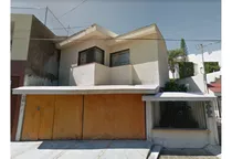 Remato Casa En: Montes Urales 10, Lindavista, 63110 Tepic, Nay.