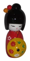 Kokeshi Muñeca Japonesa C/ Sombrilla Roja 13.5cms  Feng Shui