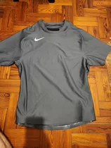 Remera Nike Pro Running (tiene Ranura Para El Chip)