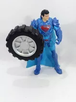Boneco Superman Mattel Mecanismo De Golpe Apertando Pernas.