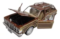 Chrysler Lebaron 1979 Town & Country, Escala 1:24 Motormax. 