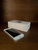 iPhone SE 1a Generación + Vidrio Templado Y Case De Regalo 