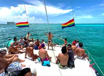 Catamaran De Colores Cancun