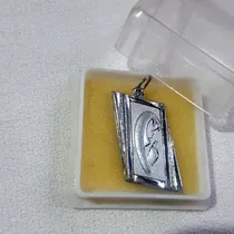 Medalla Muy Antigua Virgen Niña (años 60)