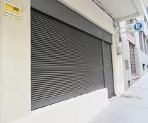 Venta Excelente Local Comercial Al Frente - Ciudad Vieja